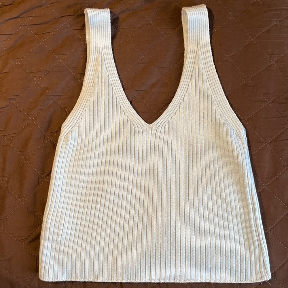 Aqua color cute stretch top.